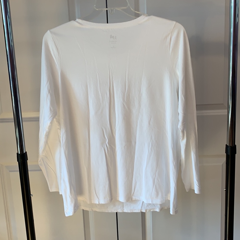 J. Jill Women's White Long Sleeve Tee with Silver and Beaded Snowflake (NWOT) - Picture 5 of 5